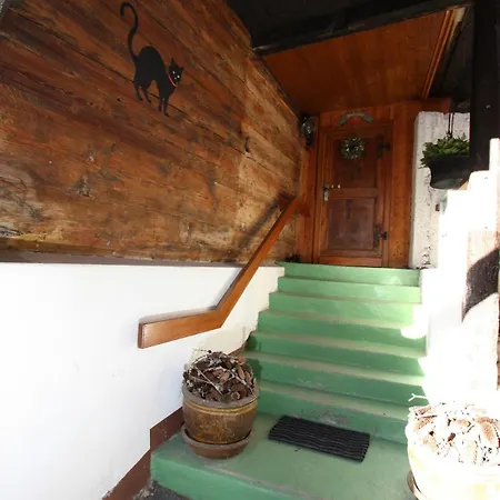 Heimatkunst 1 Lucia * لوكباد