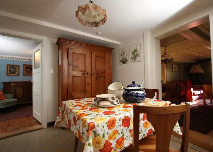 Heimatkunst 1 Lucia Apartman Leukerbad